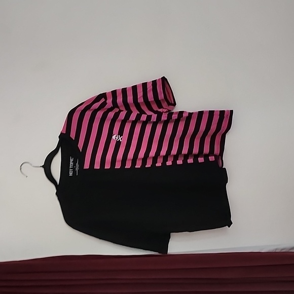 Hot Topic Black & Pink Stripe Split Girls Boxy Crop Top T- - Picture 2 of 8